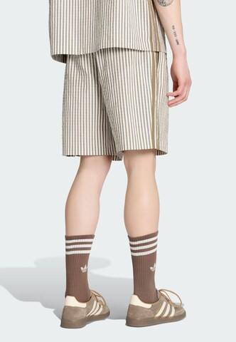 ADIDAS ORIGINALS Loosefit Παντελόνι 'Resort' σε πράσινο