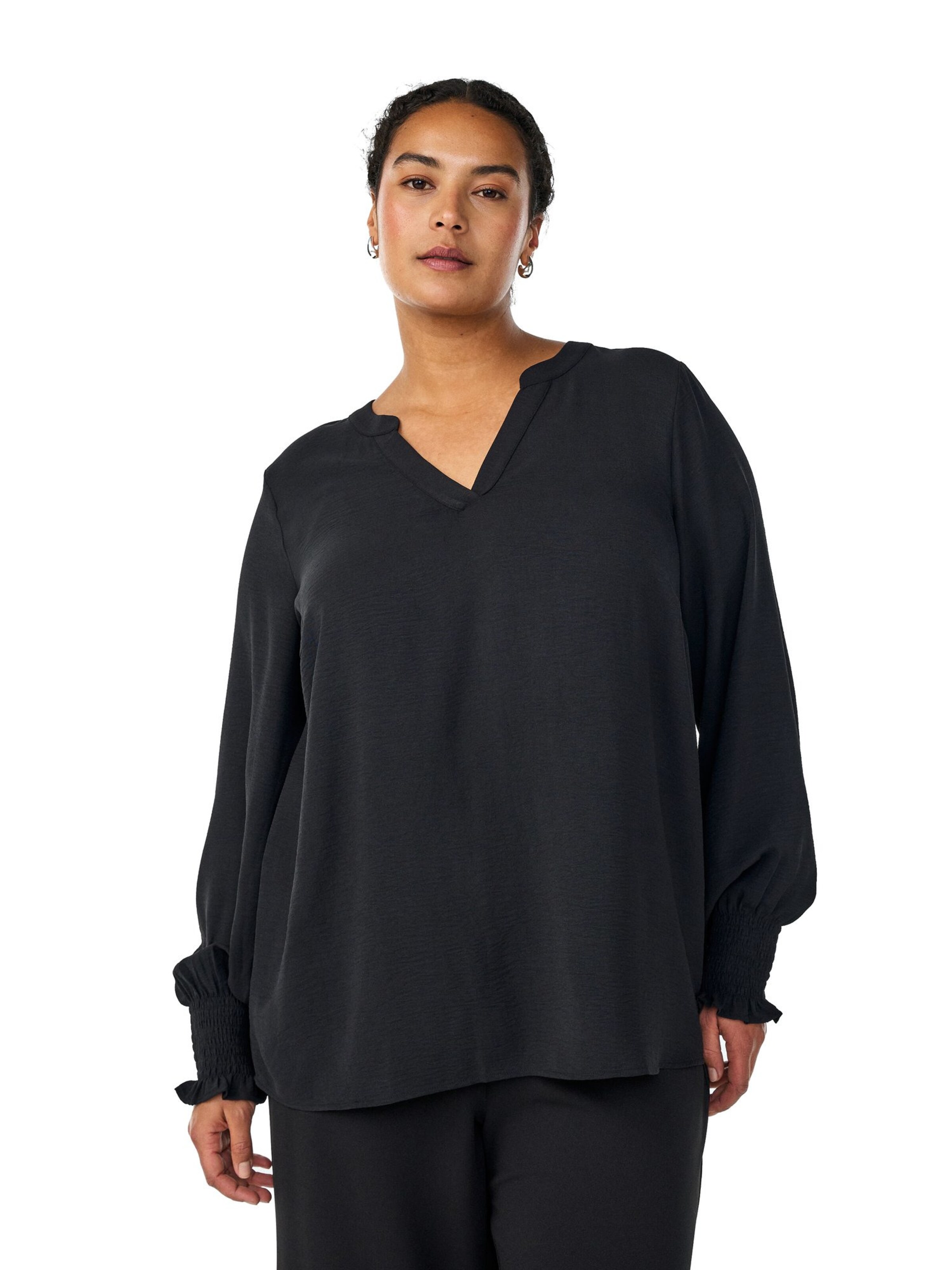 Zizzi Μπλούζα 'Kikka' σε μαύρο: μπροστά