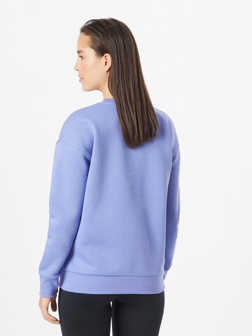 UNDER ARMOUR Sport sweatshirt 'Essential' i blå