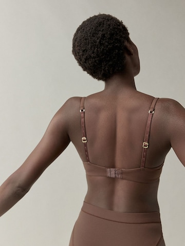 self. T-Shirt BH in Braun