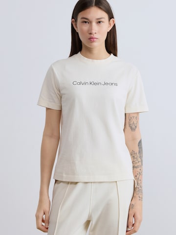 Calvin Klein Jeans Μπλουζάκι 'CLASSIC' σε λευκό: μπροστά