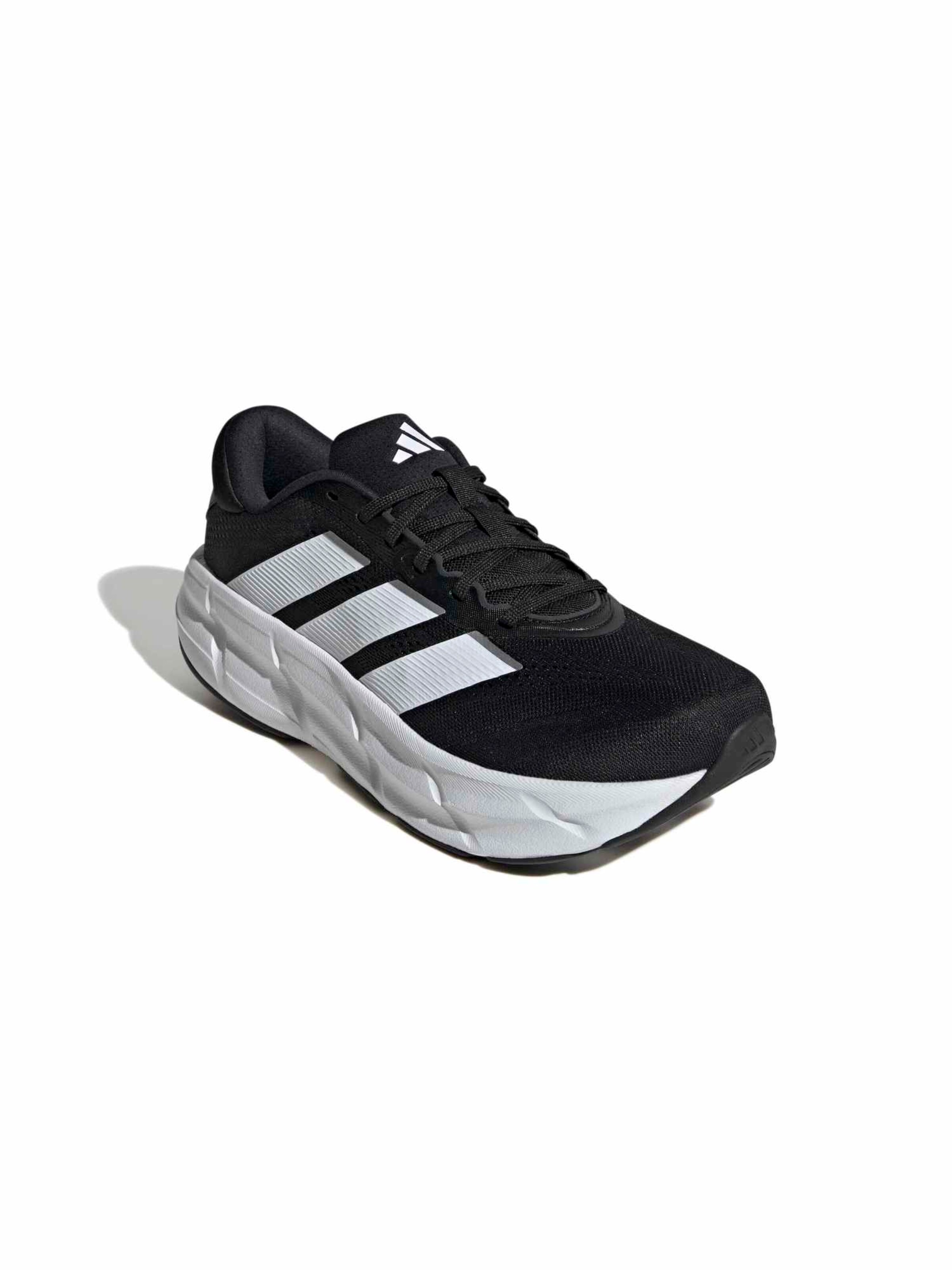 ADIDAS PERFORMANCE Обувь для бега 'QUESTAR 4' в Черный: спереди