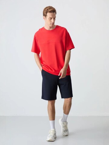 Tommy Life Tracksuit in Red: front