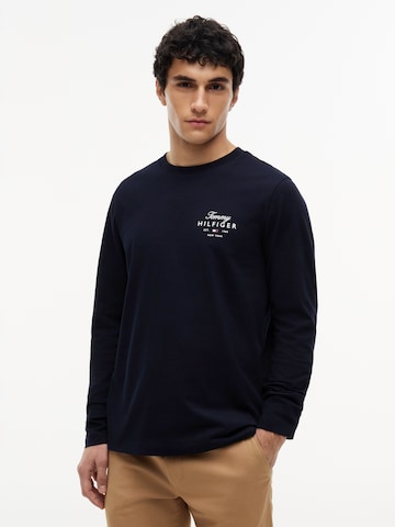 TOMMY HILFIGER Футболка в Синий: спереди