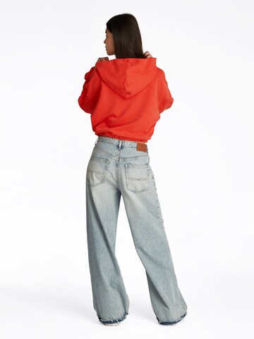Tommy Jeans Суичър в оранжево