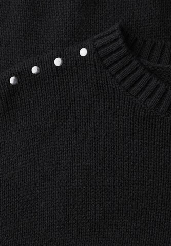 Street One Studio Sweater in Black