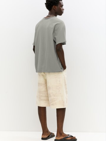 Pull&Bear Тениска в сиво
