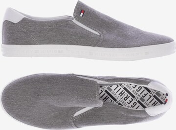 TOMMY HILFIGER Halbschuh 41 in Grau: predná strana