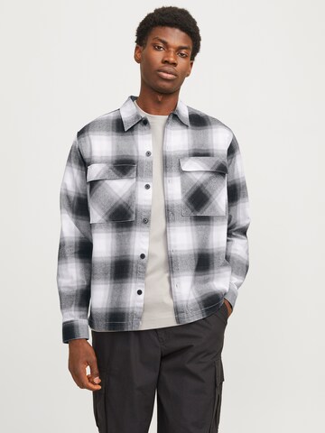 JACK & JONES Regular fit Φθινοπωρινό και ανοιξιάτικο μπουφάν 'JCOCharlie' σε μαύρο: μπροστά