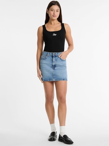 GUESS JEANS Sukně – modrá