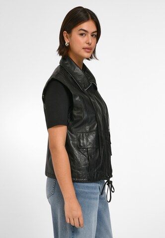 Emilia Lay Between-Season Jacket in Black