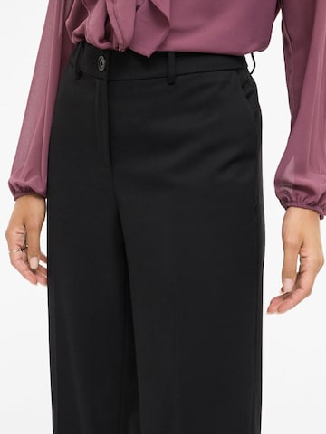 VILA regular Bukser med fals 'VIEllie' i sort