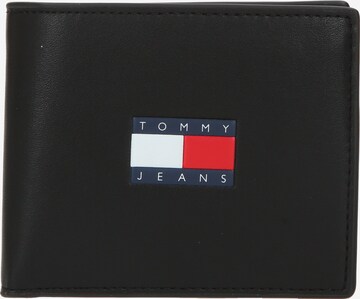 Portofel de la Tommy Jeans pe negru: față