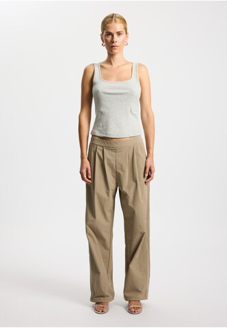 rethinkit studios Loosefit Bandplooibroek in Grijs