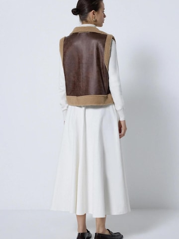 Gilet 'Leather Detailed Embroidered West' Touché Privé en marron