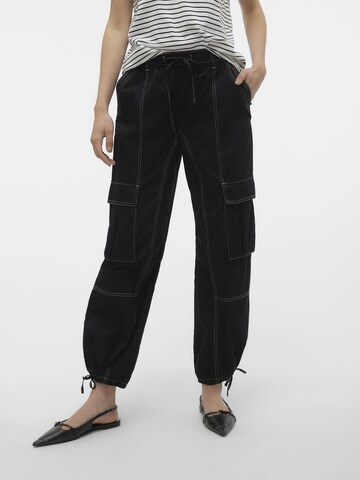 VERO MODA Baggy Cargo trousers 'KIM' in Black