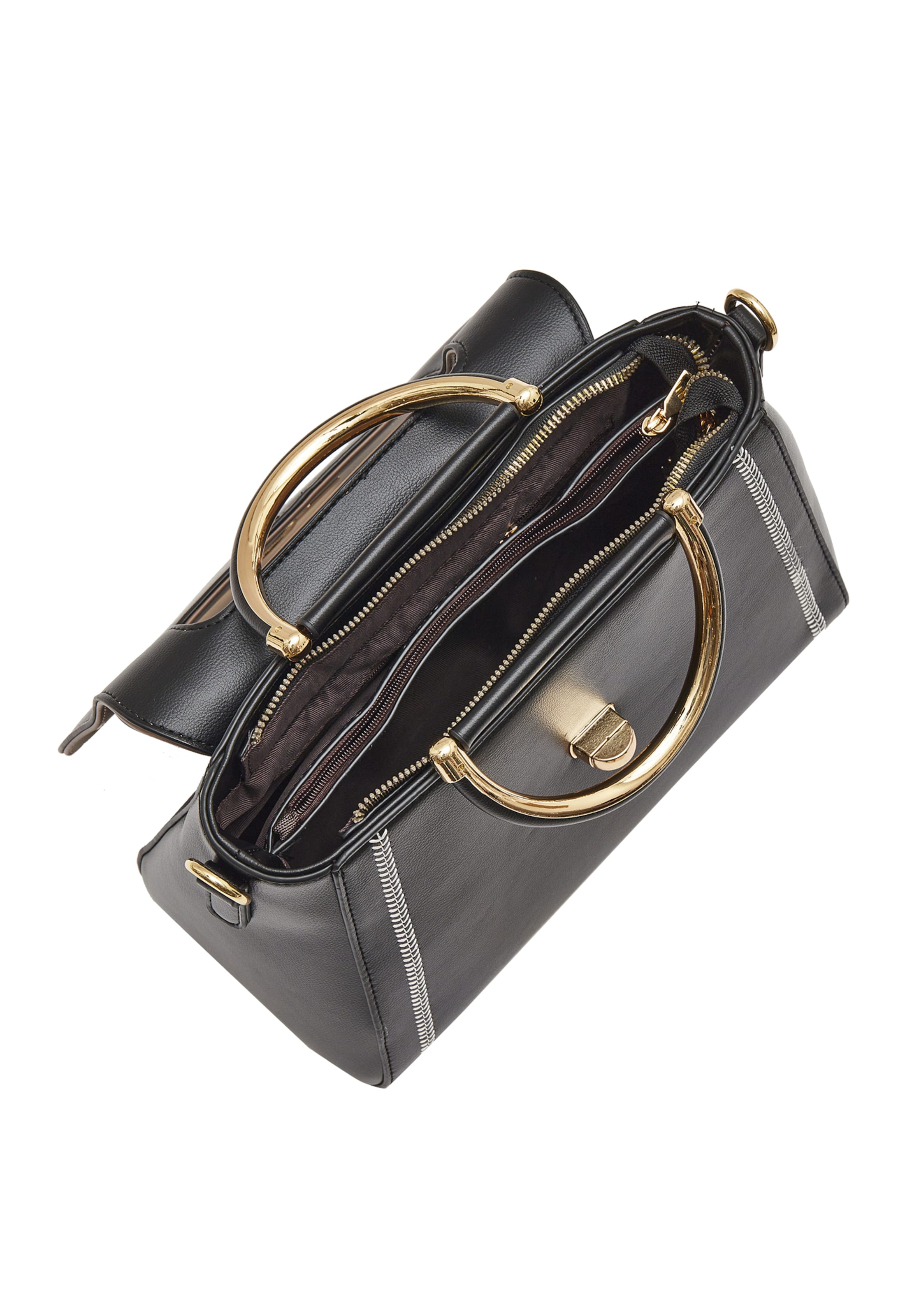Usha Handbag in Black