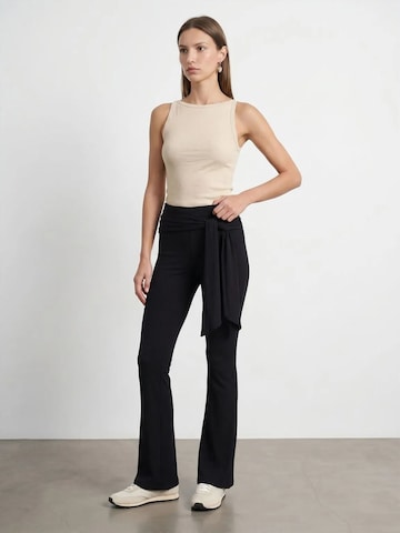 Dilvin Top in Beige