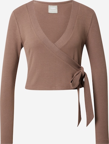 ABOUT YOU x Sofia Tsakiridou Sweater 'Sandra' in Brown: front