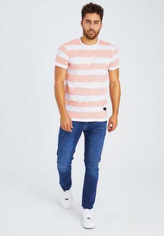 Leif Nelson T-Shirt in Pink