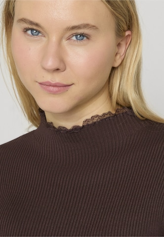 Pullover di Estelou in marrone