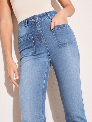Friends Like These Flared Jeans 'Hourglass' in Blauw