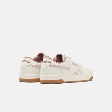 Reebok Sneaker in Beige
