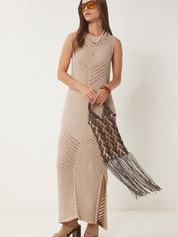 smėlio Happiness İstanbul Megzta suknelė
