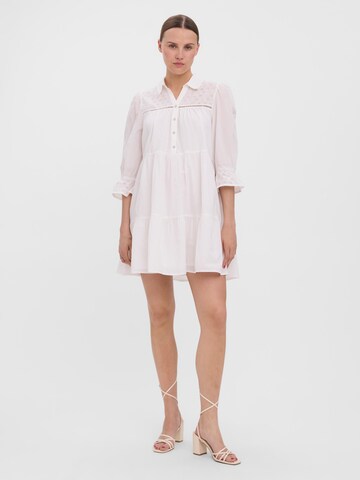 Robe-chemise 'Amina' VERO MODA en blanc