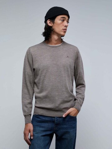 Scalpers Sweater in Grey: front