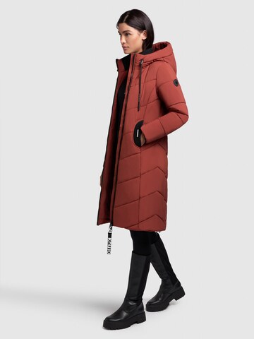 Manteau d’hiver 'ARIBAY4 LIGHT ' khujo en rouge