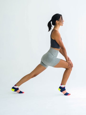 INCYLENCE Athletic Socks 'STRIKES SHORT' in Blue