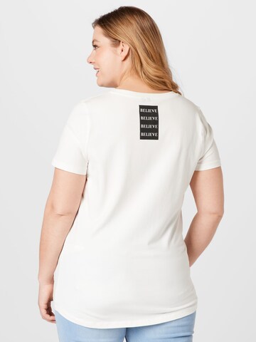 Vero Moda Curve Тениска 'SALIE' в бяло