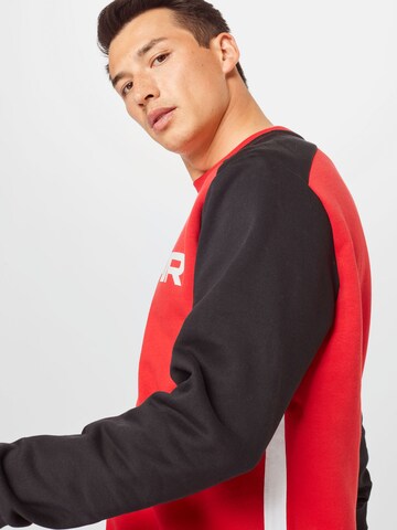 Nike Sportswear - Sudadera en rojo