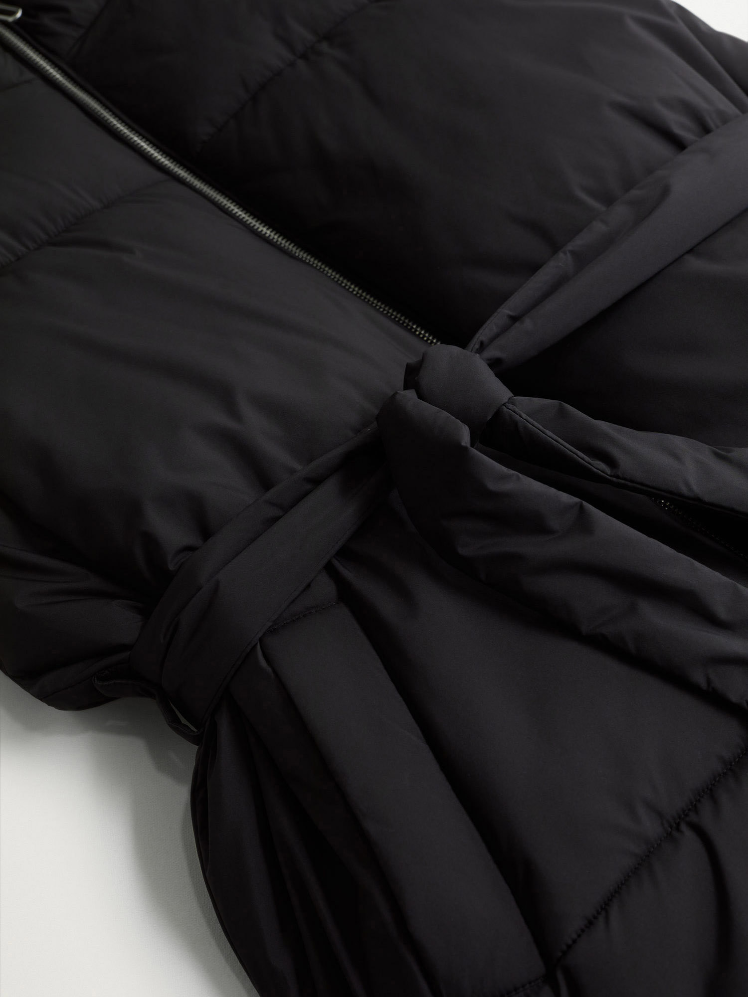 MANGO Weste Tangana in Schwarz MANGO Weste Tangana in Schwarz