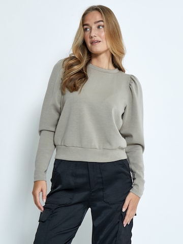 Peppercorn Sweatshirt 'Dicette' in Green: front