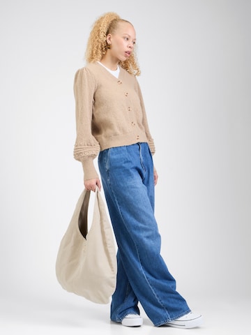 Cardigan 'VITULI' VILA en beige