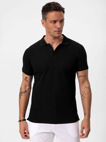 Daniel Hills T-shirt i svart: framsida