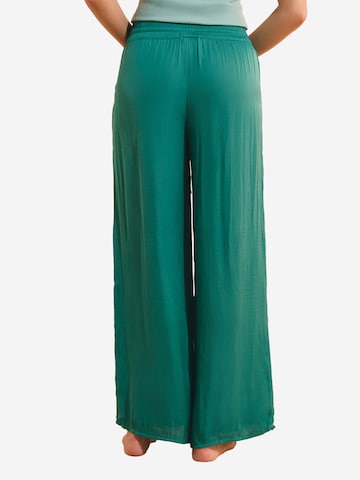 ETAM Pyjamahose 'Cheeta' in Grün