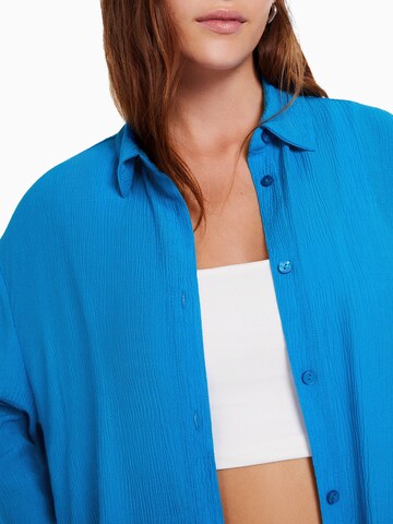 Bershka Blouse in Blauw