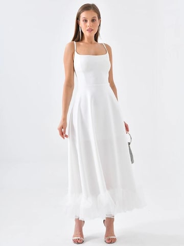 Robe WOMAN VISION en blanc