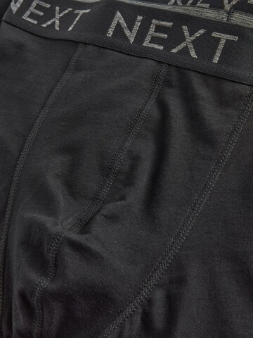 Boxeri de la Next pe negru