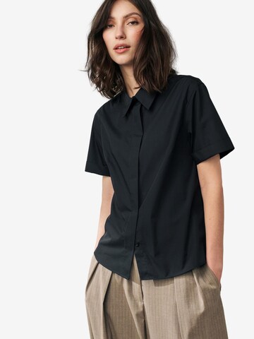 Next Bluse in Schwarz: Vorderseite