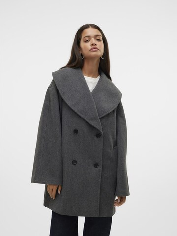 Manteau d’hiver VERO MODA en gris : devant