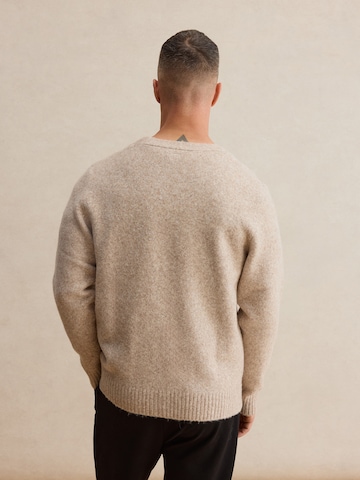 DAN FOX APPAREL Πλεκτή ζακέτα 'Maxim' σε λευκό