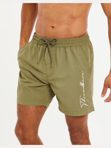 Shorts de bain 'Emblem' Threadbare en vert : devant