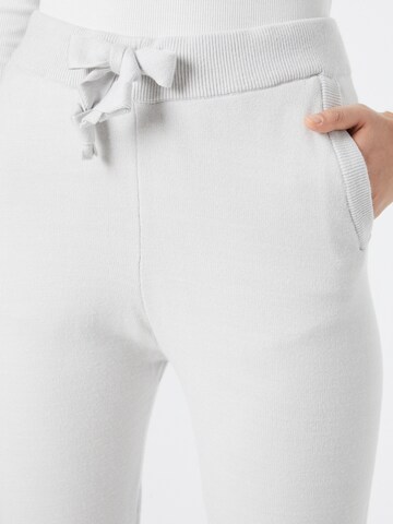 Tapered Pantaloni 'WPA JUMP' di Key Largo in argento