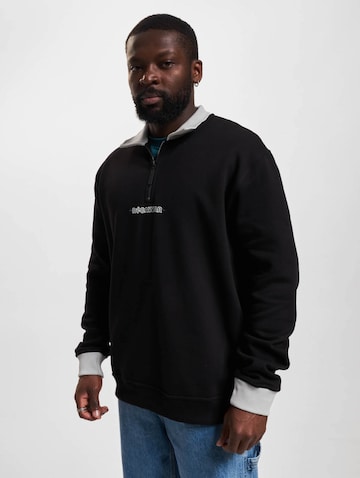 ROCAWEAR Sweatshirt 'Classico' in Zwart: voorkant