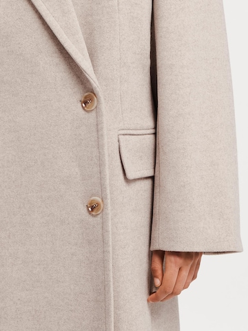 Manteau mi-saison 'Kim' Lezu en beige : sur le côté