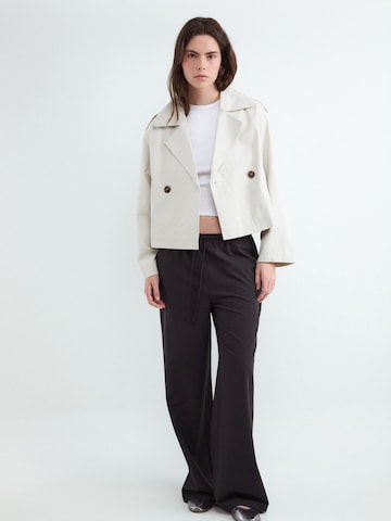 Giacca di mezza stagione di BALMOHK in beige